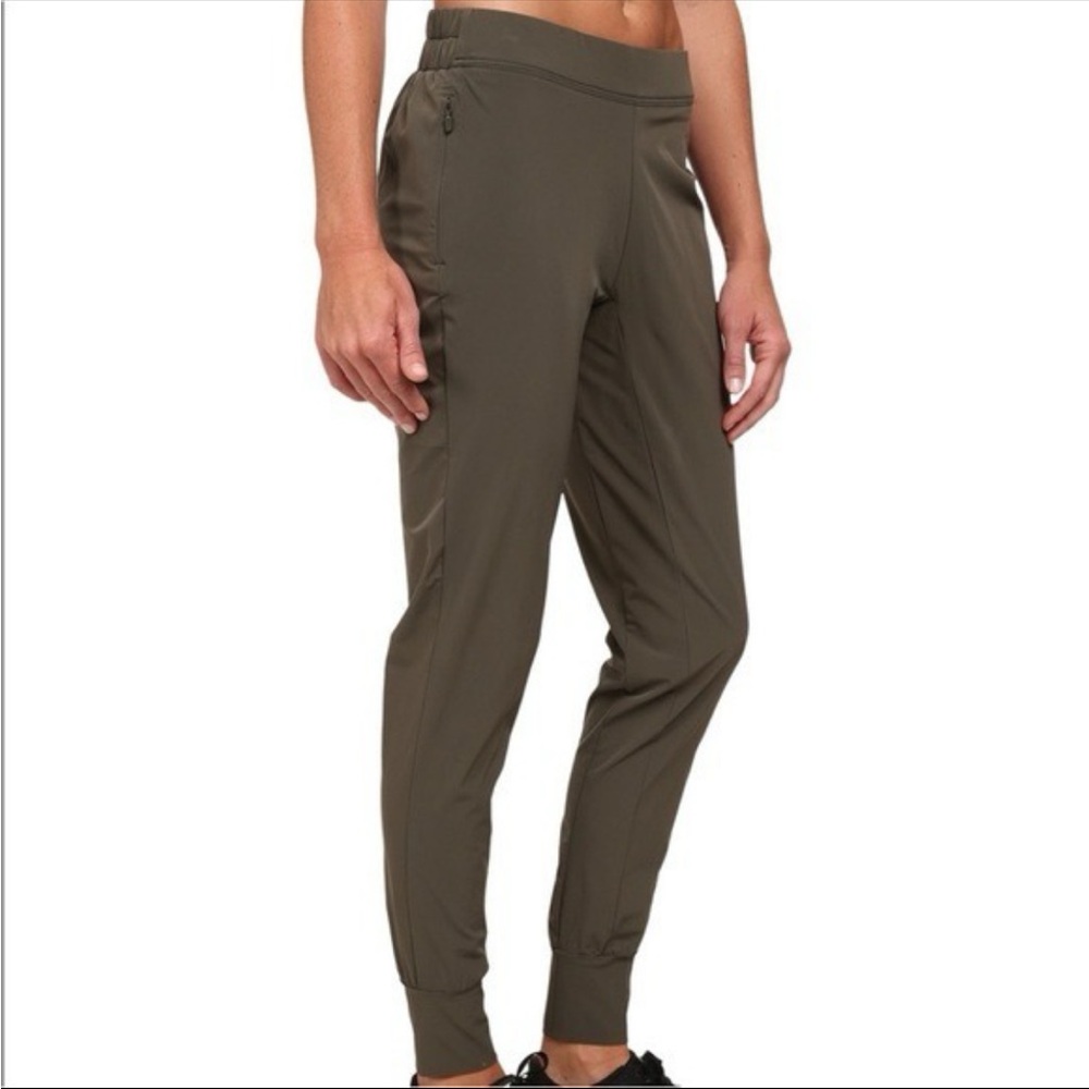 Women’s Nike Olive Green DRI-FIT Joggers Size Medium